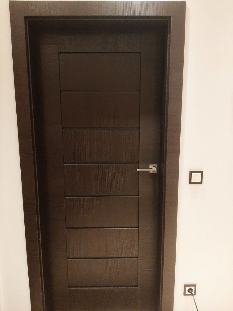 Drzwi wewnętrzne prawe,  wenge, 82x203