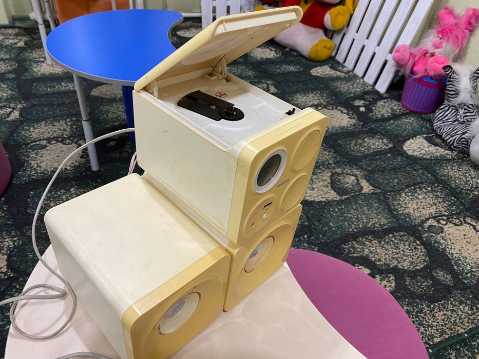 Музыкальная колонка рабочая