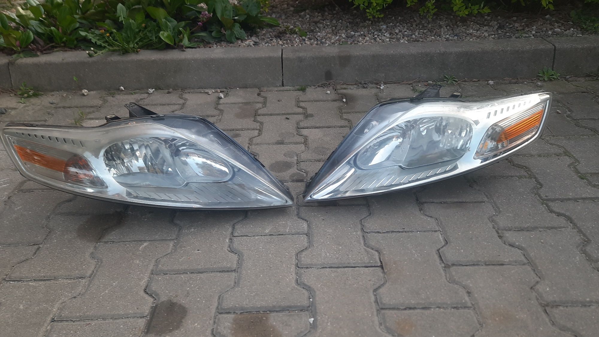 Lampy - reflektory przednie Mondeo mk4