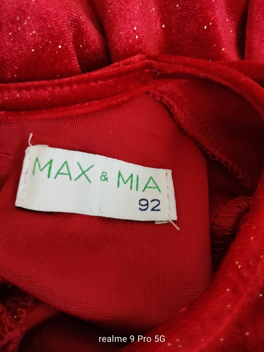 Czerwona welurowa sukienka 92