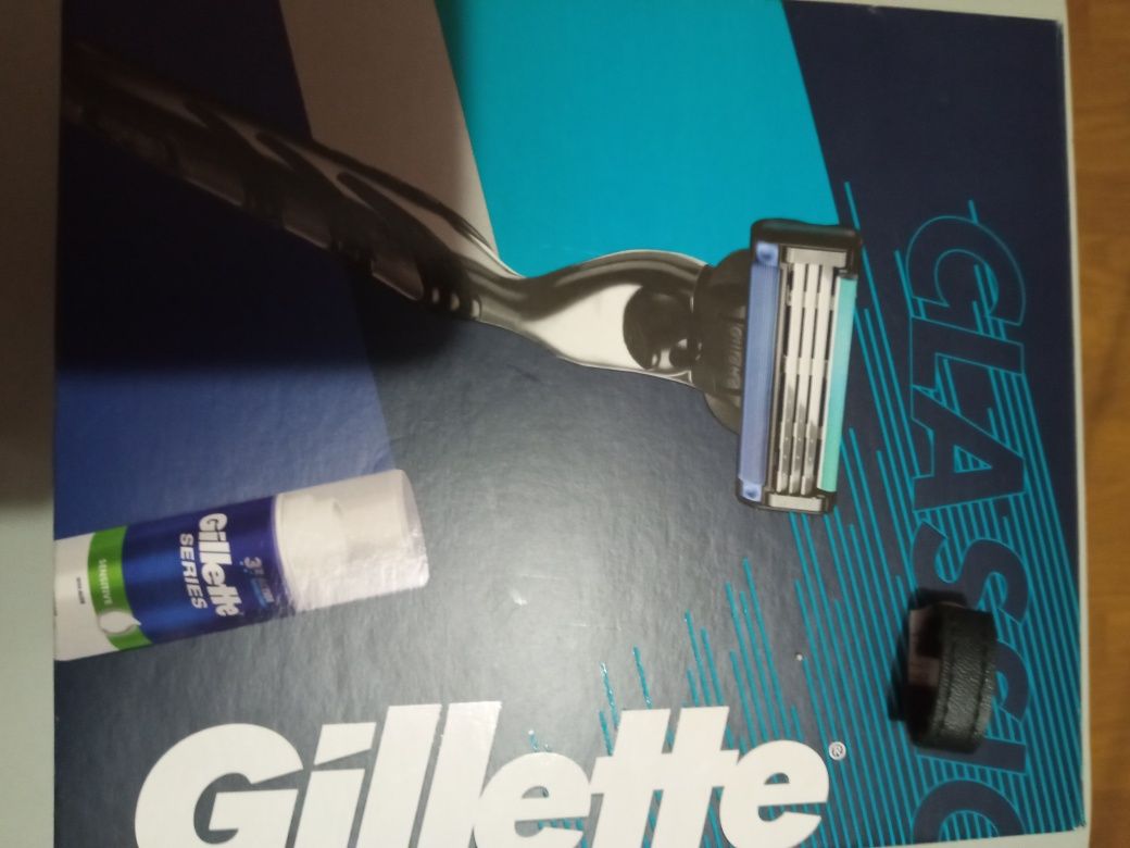 Zestaw Gillette Classic maszynka, żel, wkład