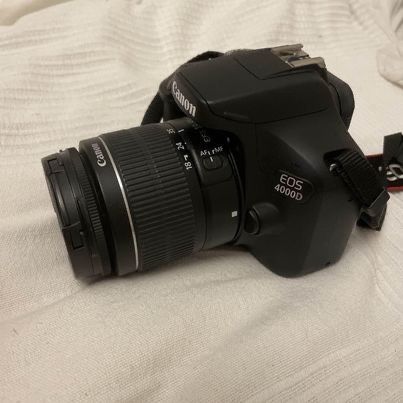Vendo câmera Canon 4000D + lente 18-55mm