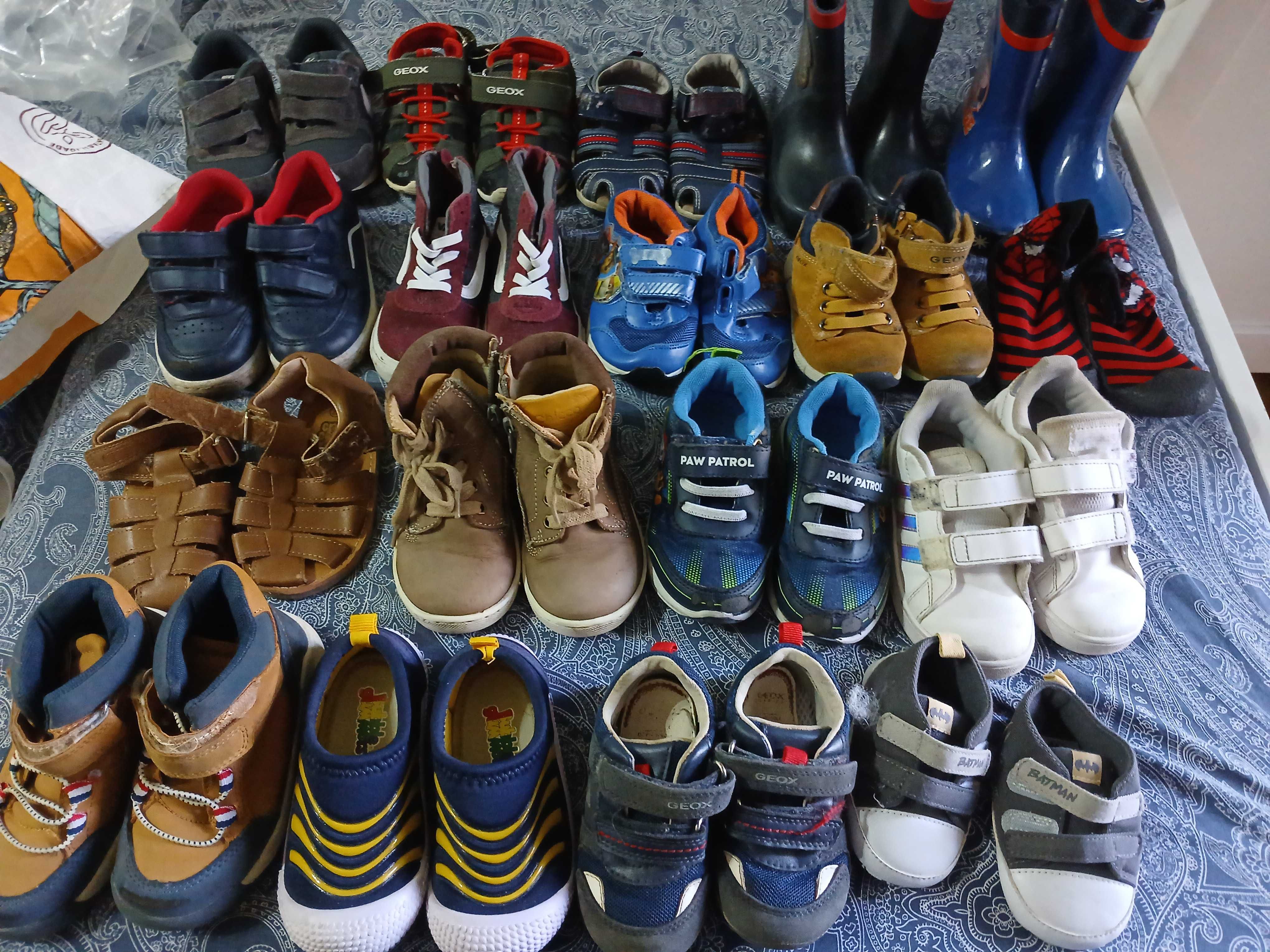 Lote 18 pares sapatos bebés 18 a 26. chicco, geox,adidas,patrulha pata