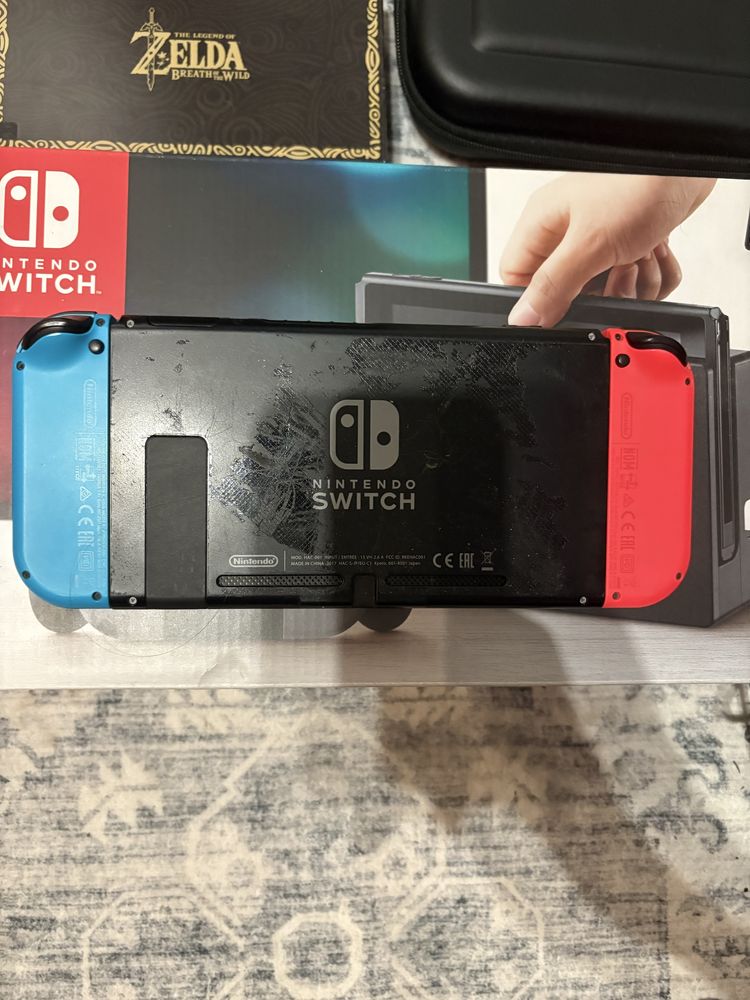 Nitnendo switch + 5 gier i gadzety