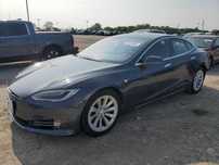 Tesla Model S 2017  повний привід і прискорення за 2.5 секунд з США