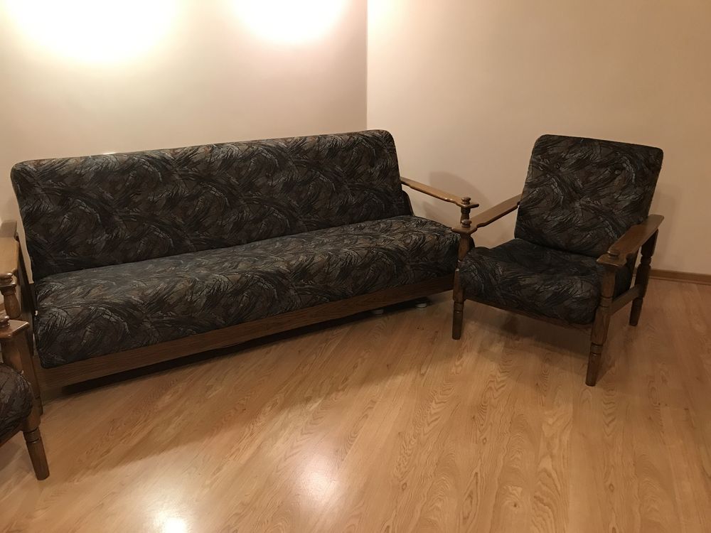 Kpl mebli swarzędzkich - 2 fotele + tapczan