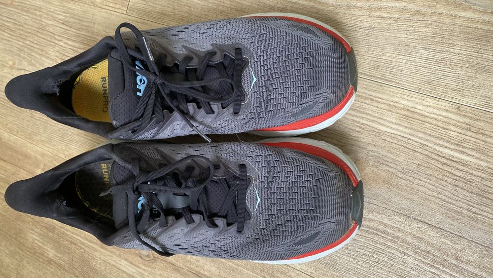 Vendo tenis corrida HOKA CLIFTON 8 tam 12,5 US