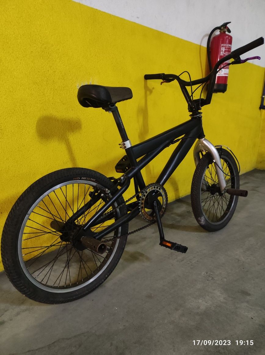 Vendo bicicleta BMX