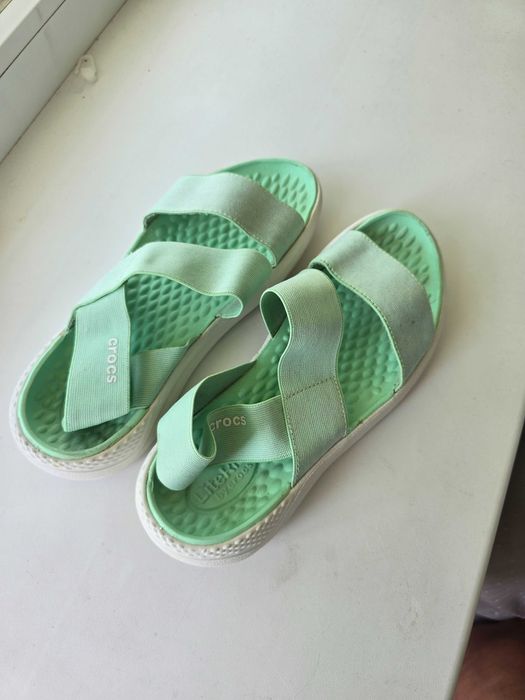 Сандалі crocs дівчачі