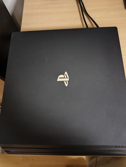PS 4 PRO (2TB) 8500