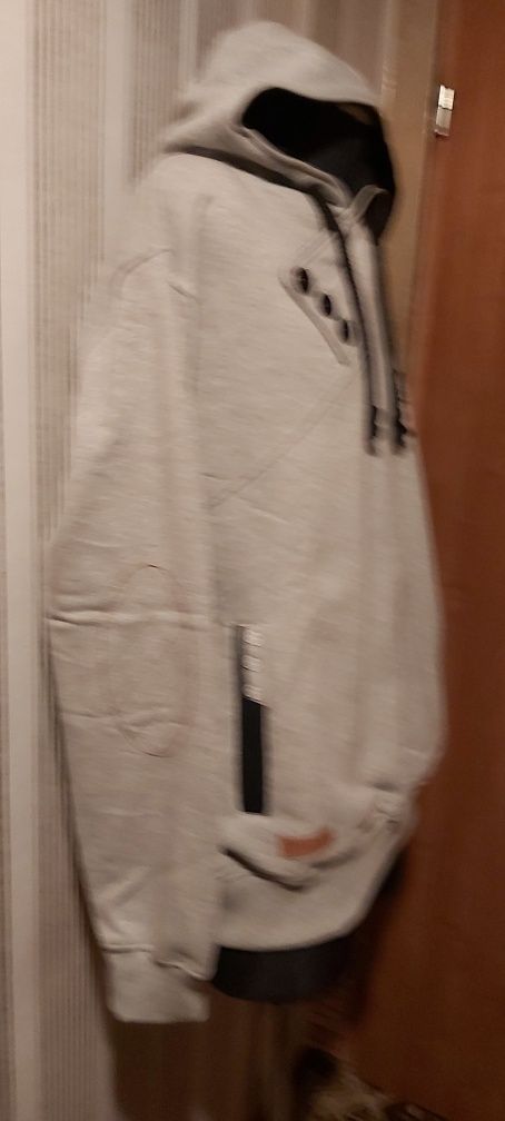 Bluza sportowa roz XL nowa z kapturem