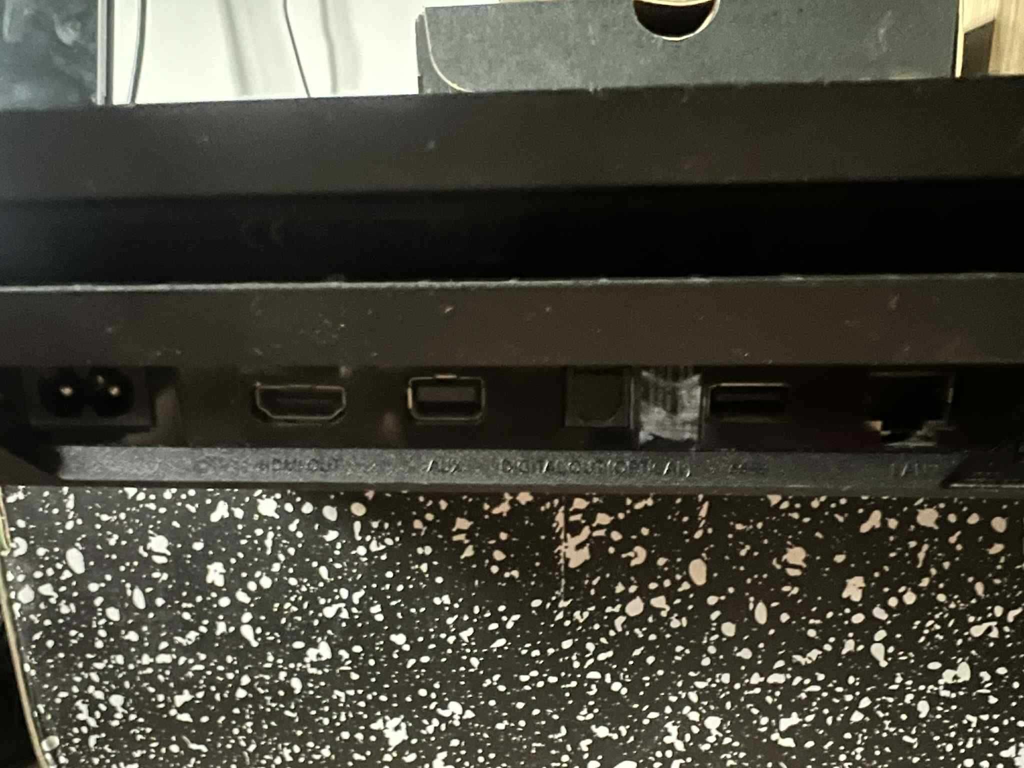 PS4 pro bardzo dobryu stan