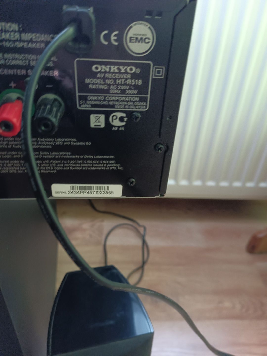 Kino domowe Onkyo z głośnikami i subwoferem