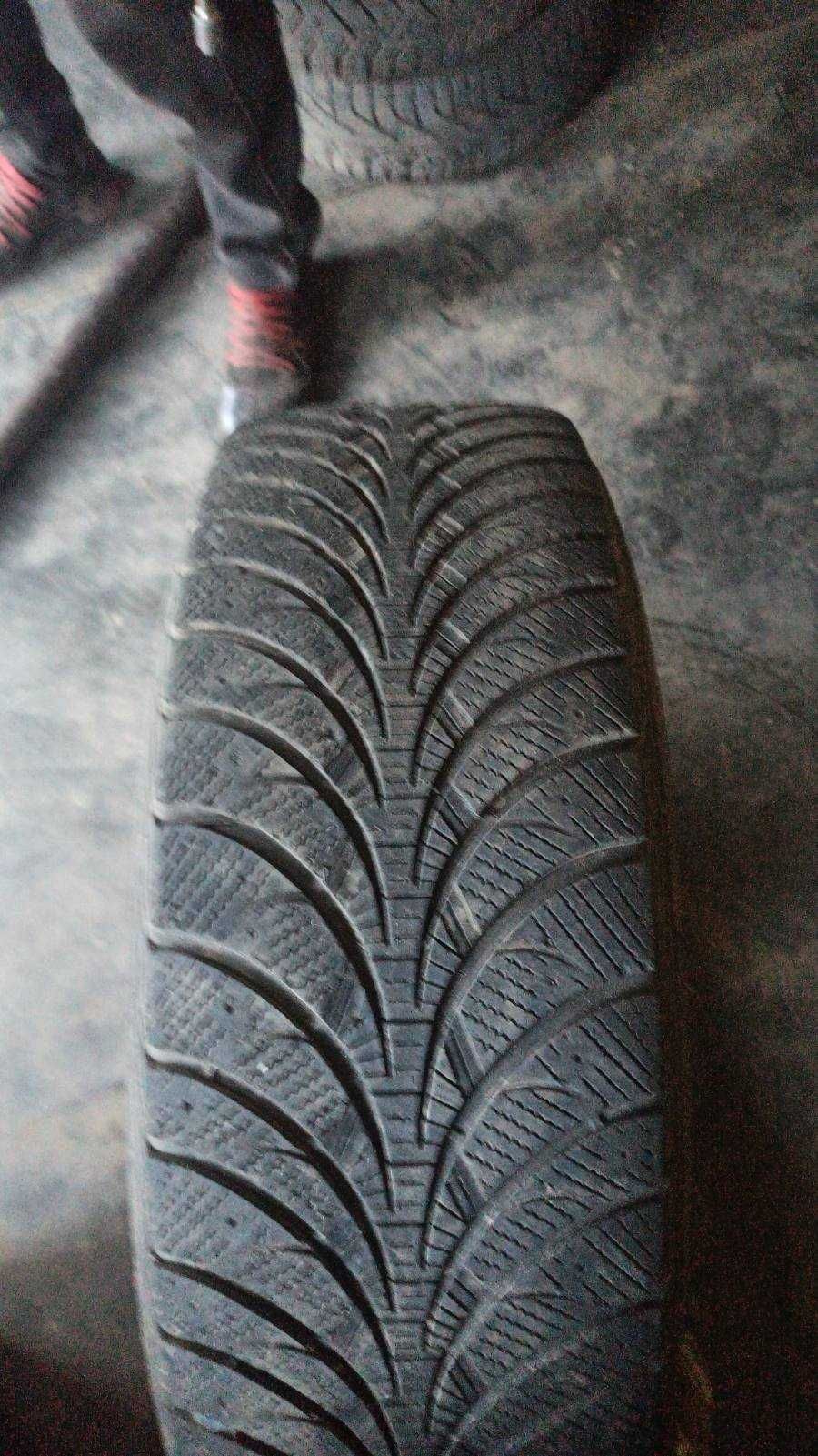 Комплект зимней резины 265/70 R17