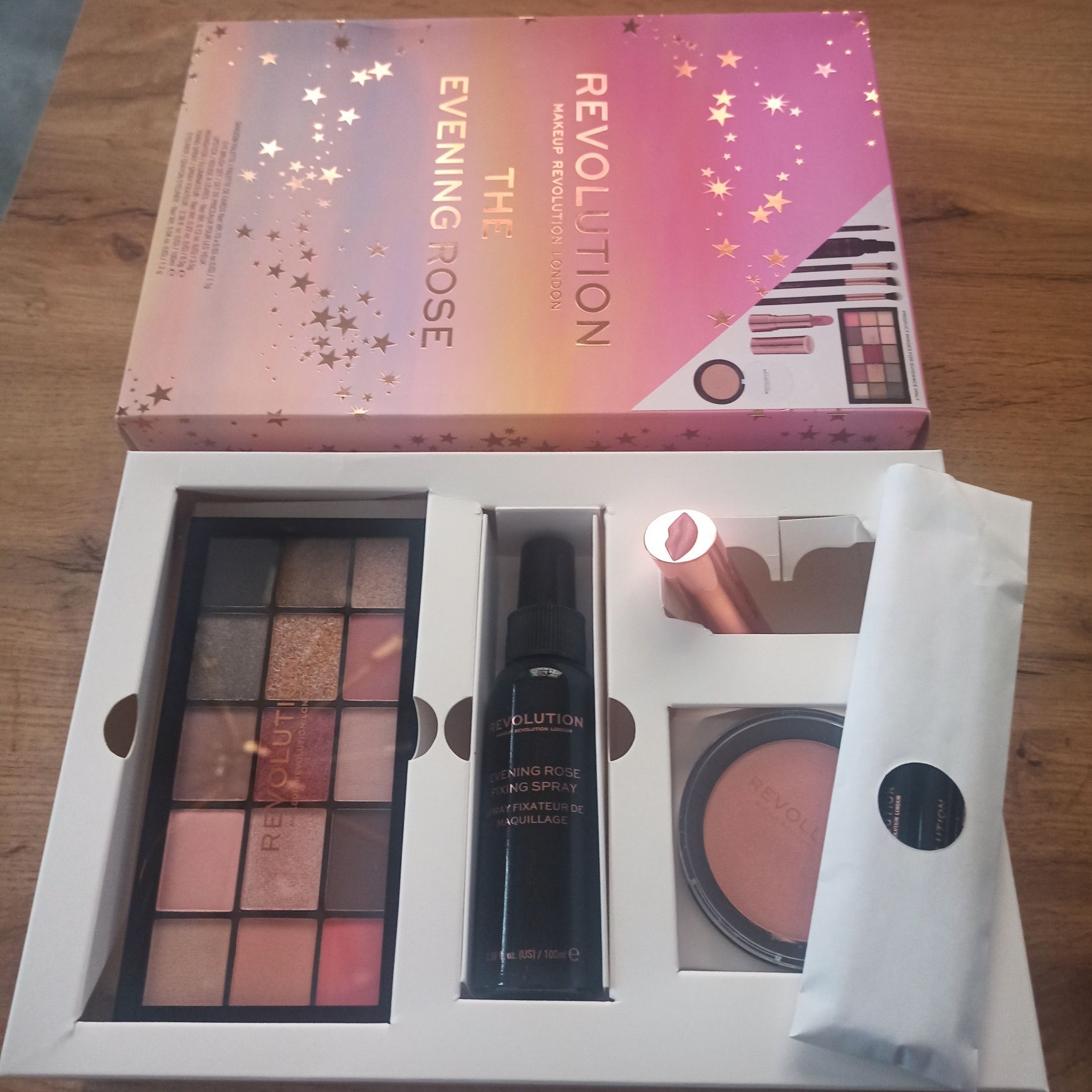 Makeup Revolution The Day Dreamer zestaw do makijażu upominkowy