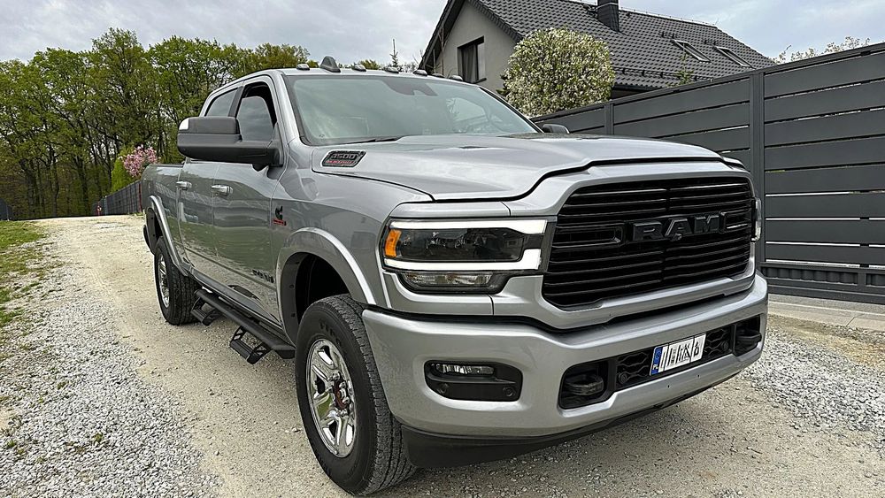 RAM 3500 6.7 DIESEL LARAMIE 385Km silnik Cummins