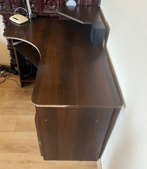 Стіл компютерний