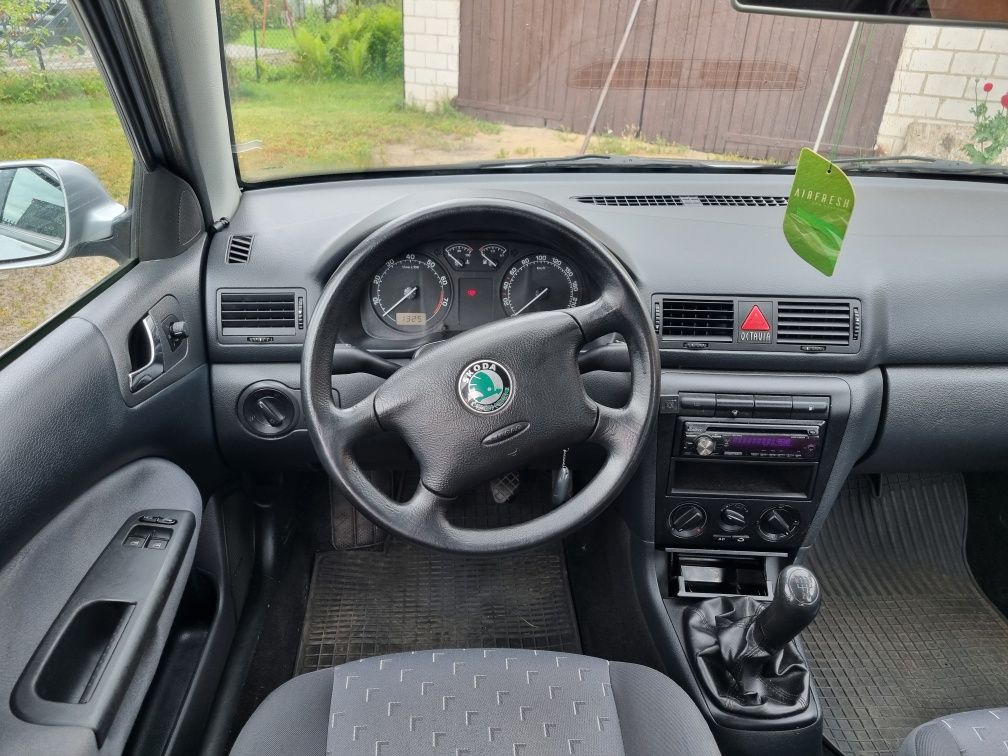 Skoda Octavia I 1.6 MPI po lifcie
