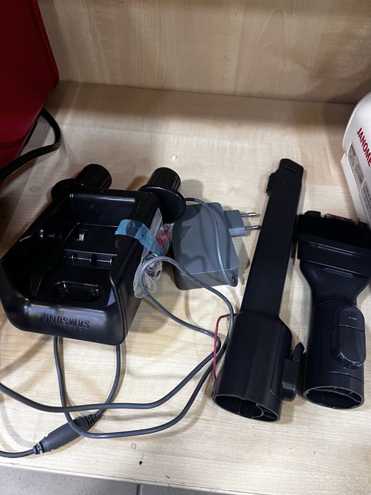 Пилосос акумуляторний Samsung VS0B75ACR5