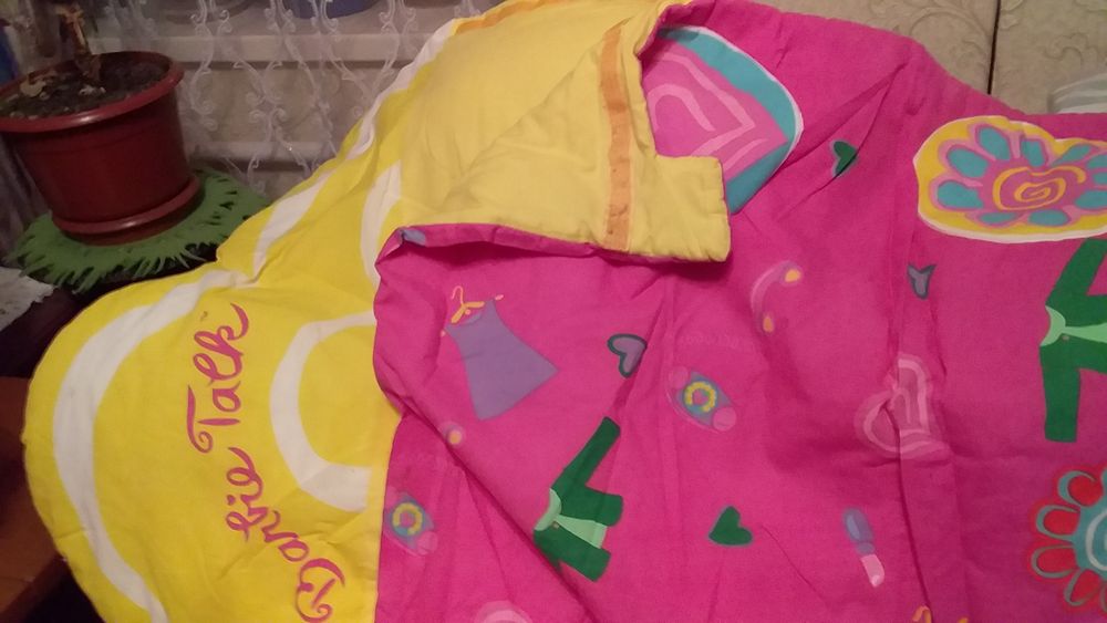 Продам детский спальный мешок для девочки.