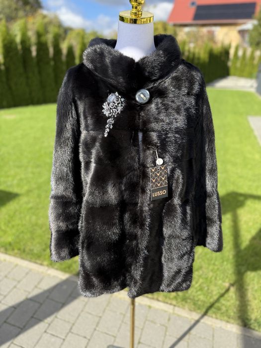 Futro naturalne z norek, rozm. S-M Grzbiety