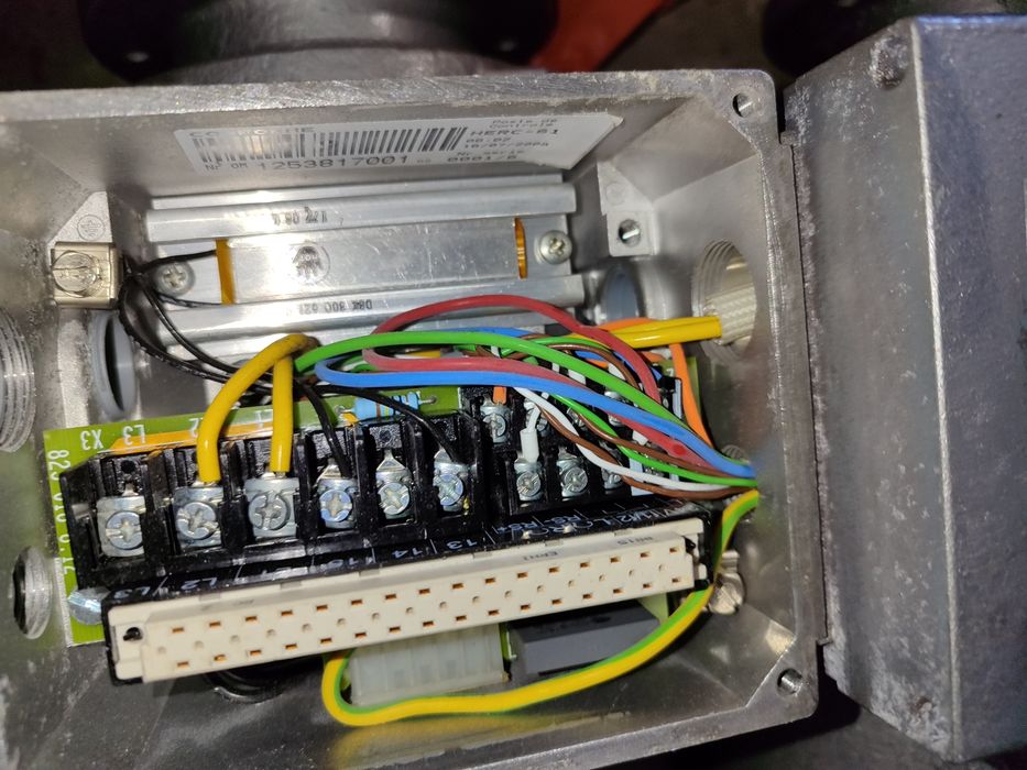 Продам электродвигатель 1.5 кВт с преобразователем частоты