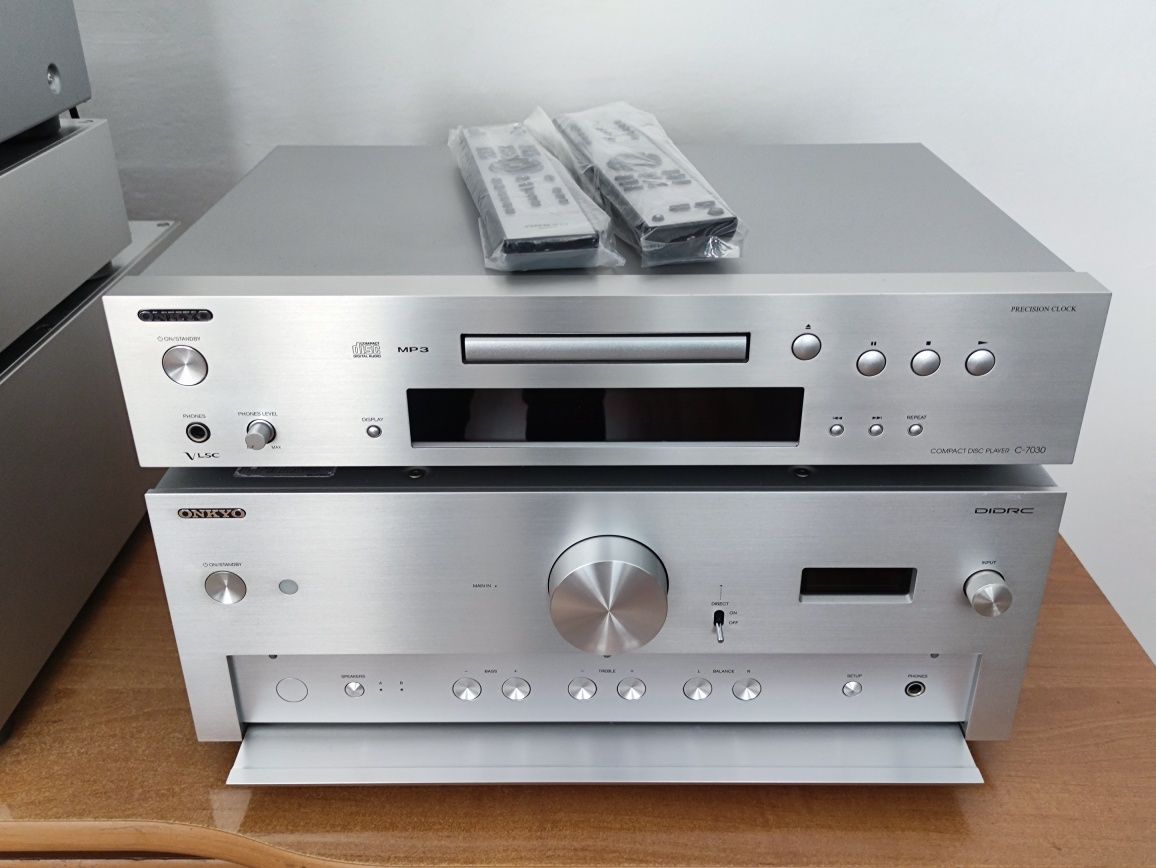 Wzmacniacz Onkyo a9070 + C7030