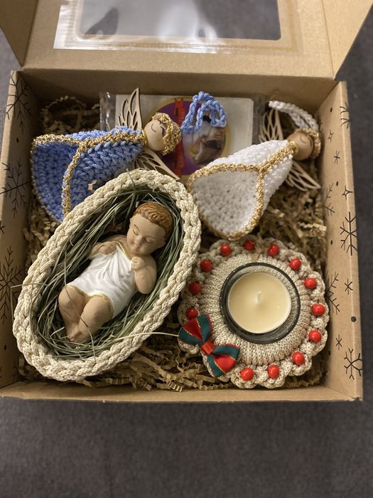 Dekoracje świąteczne Bożonarodzeniowe/box prezentowy