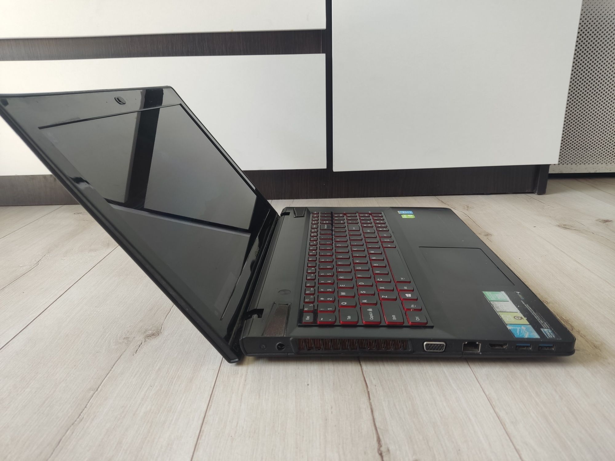 Laptop Lenovo Y510P  Intel Core i7-4700MQ  NVIDIA GeForce GT 750M SSD