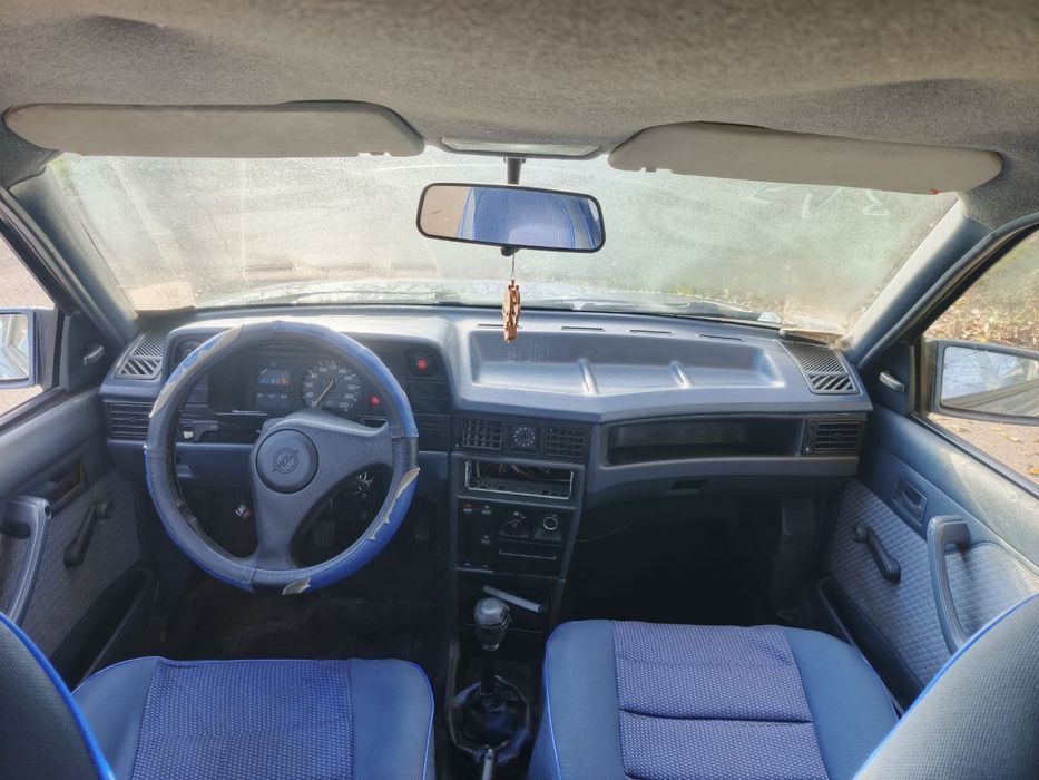 Opel kadett 1.8   гарний стан
