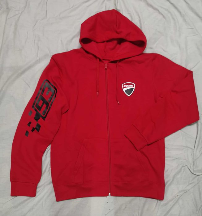 Camisolas com estampagens diversas