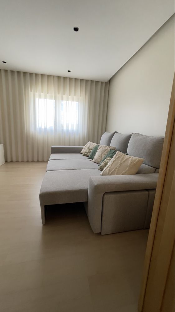 Sofá cama com chaise longue