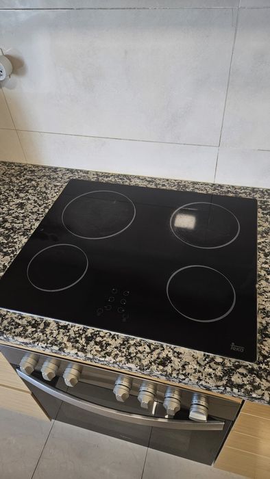 Placa vitrocerâmica Teka