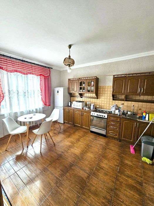 Продаж частини будинку. 3-кім. вул. Виговського-Дубнівська