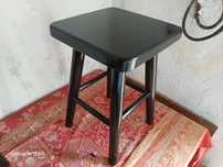 Taboret drewniany