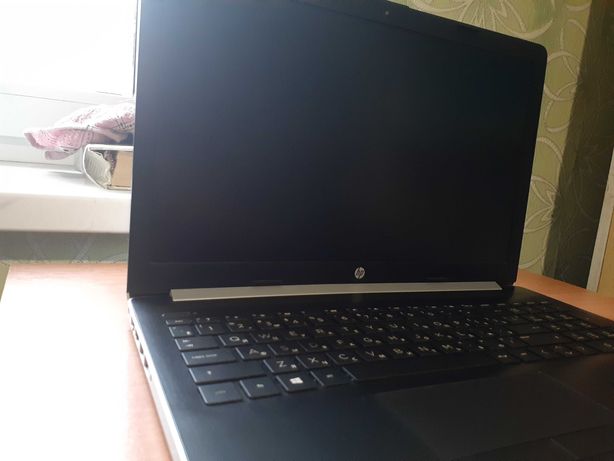 HP laptop 15-da0xxx в гарному стані