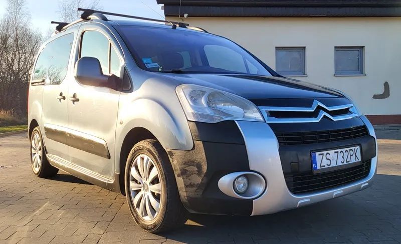Citroën Berlingo Citroen Berlingo II 2011 1.6 HDi wersja XTR 2 kpl. opon