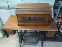 Maquina costura Singer.