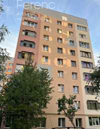 Продаж  4 кімнатної квартири по вул. Трильовського