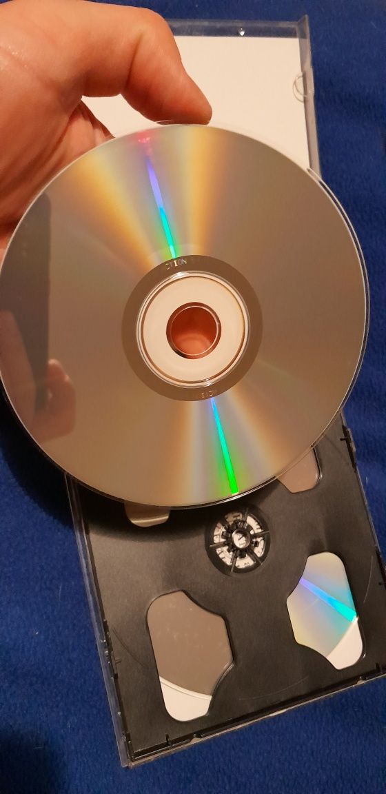 Płyty CD action listopad 2000