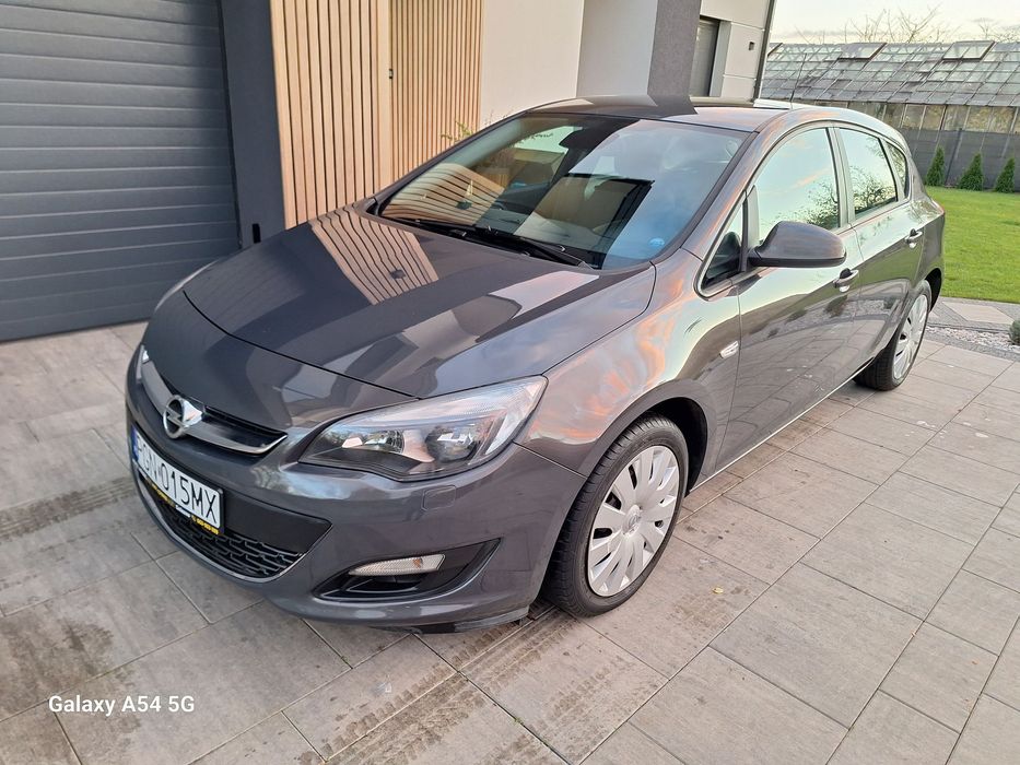Opel Astra J HB 1.4T 140KM 2013R 5drzwi KS.serwisowa Zarejestrowany