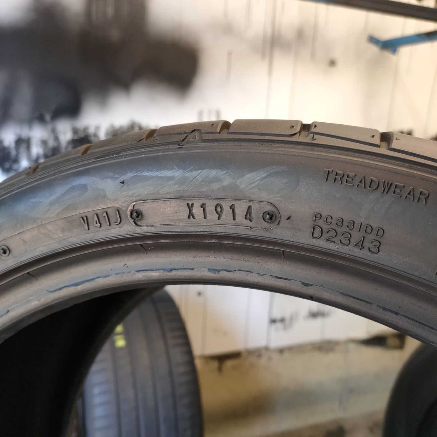 245/35r18 Falken Azenis FK453 5.5mm