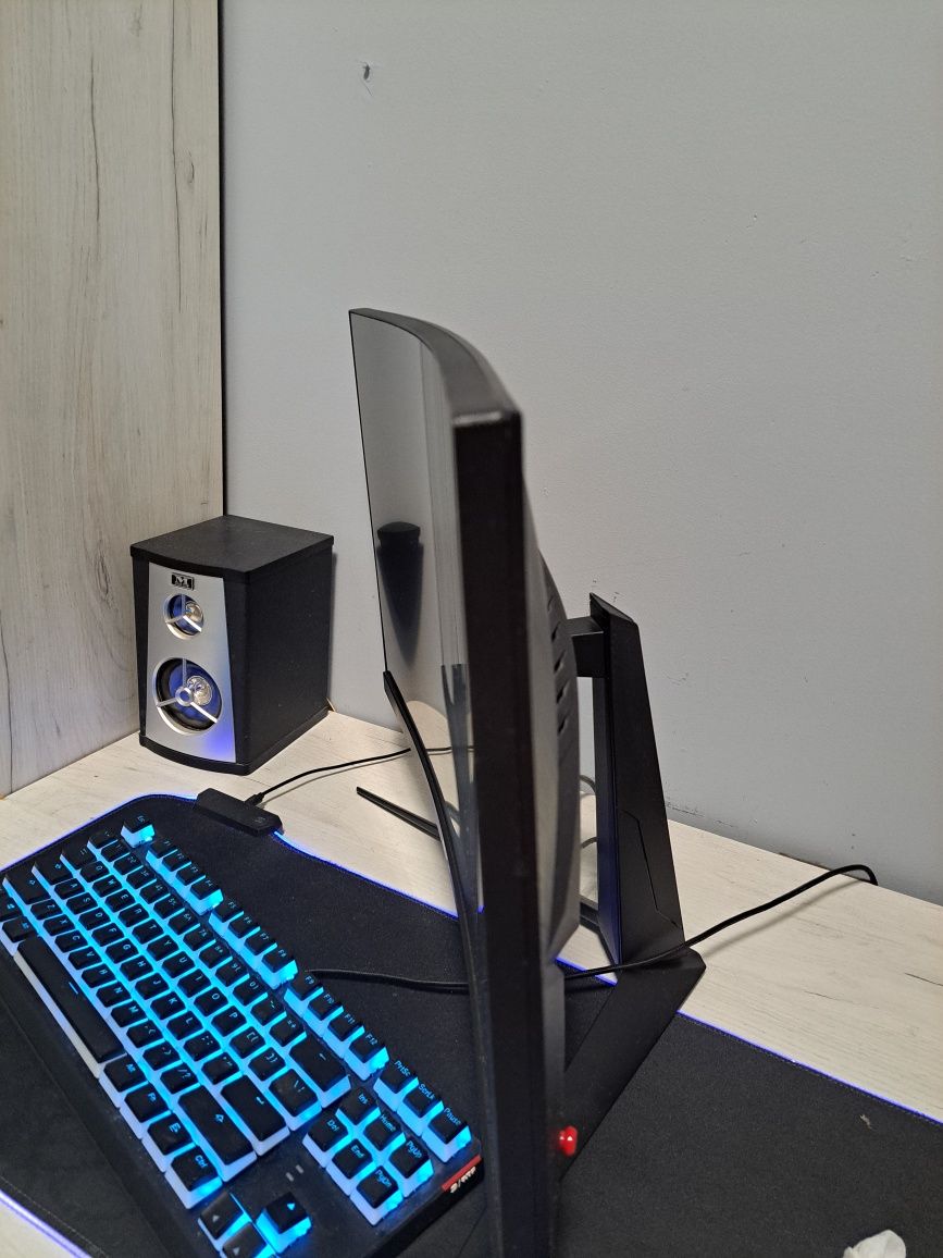 Monitor Msi zakrzywiony