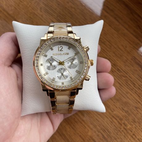 Жіночий годинник Michael Kors на браслеті