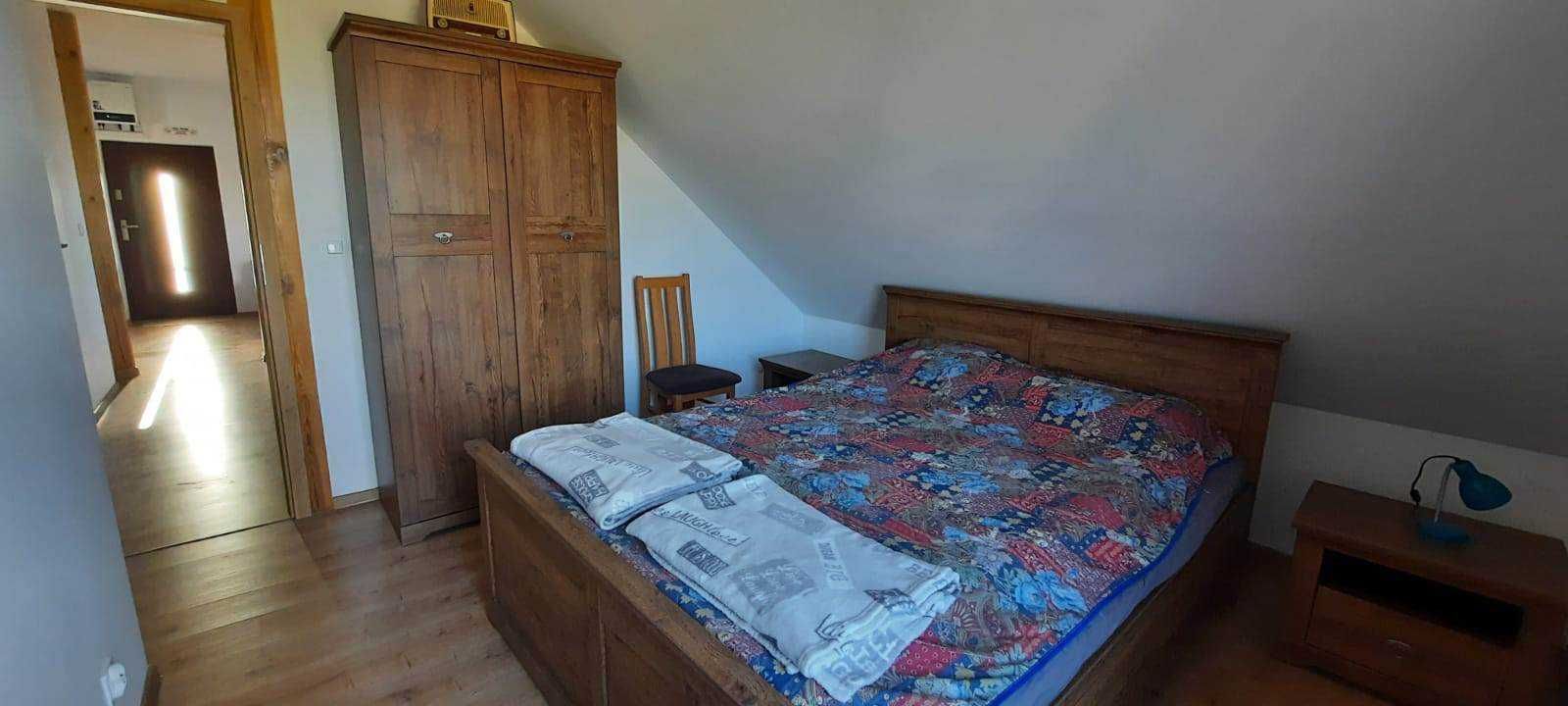 Apartament Gaj nad Jeziorem . Pokoje też  dla pracowników . Kajaki
