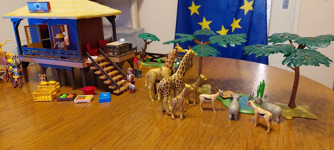 Playmobil domek safari