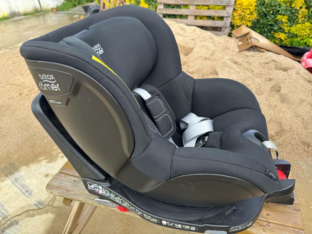 Britax Römer Cadeira-Auto DUALFIX M rotativa i-size