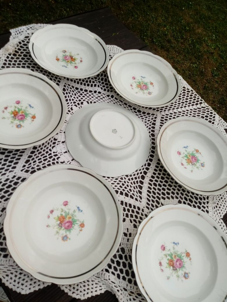 Talerze głębokie porcelana biel jak nowe 7szt,sielski wzór Ćmielów PRL