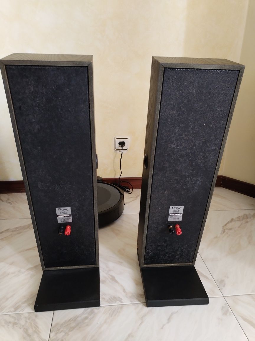 Colunas hifi Royd