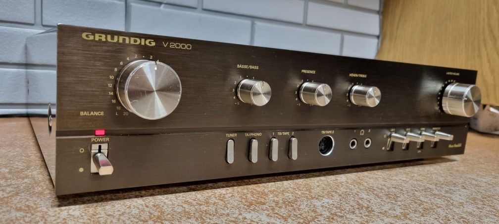 Wzmacniacz GRUNDIG V 2000 High Fidelity